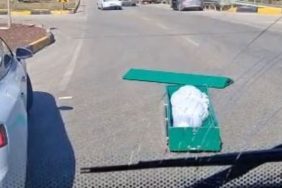 Isparta Akkent Kavşağı’nda Şok Eden Görüntüler: Cenaze Aracından Tabut Yola Savruldu!