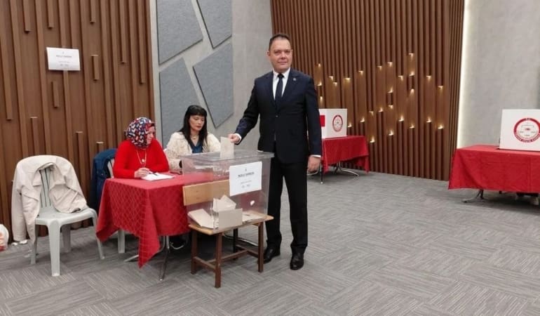 Isparta Barosu’nda Fatih Semiz Güven Tazeledi: Rakibine Fark Attı!