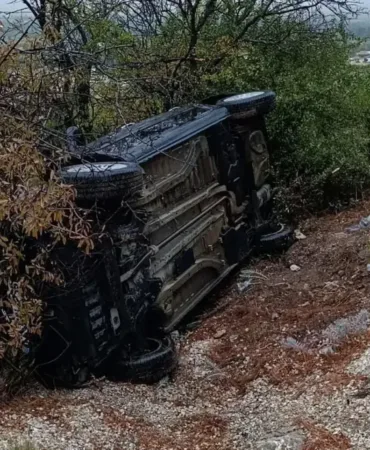 Isparta-Burdur Dağ Yolunda Dehşet! Kontrolden Çıkan Otomobil Ağaçlara Saplandı: 2 Yaralı Kurtarıldı