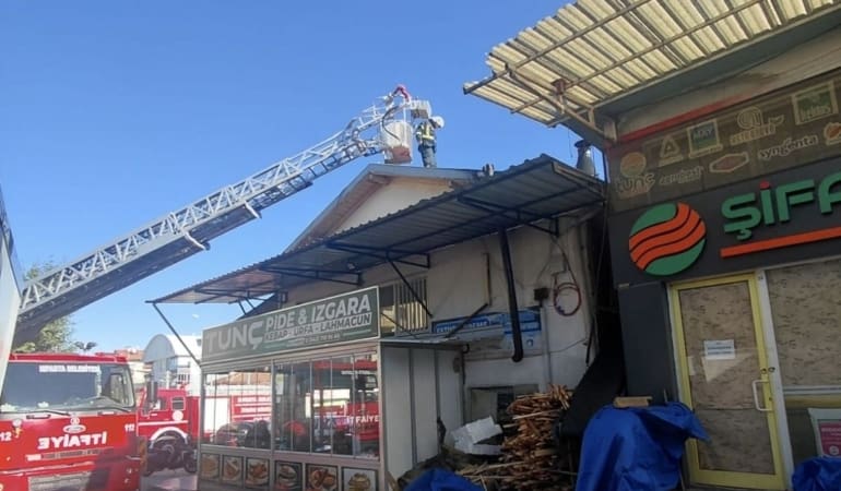 Isparta Davraz’da Pide Salonunda Korkutan Yangın! İtfaiye Hızla Müdahale Etti
