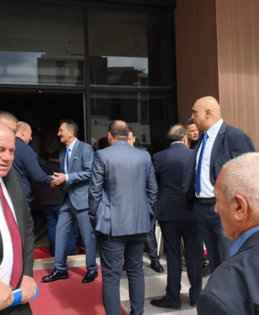 Isparta Ticaret Borsası’nda Büyük Yarış Başladı: İki Güçlü İsim Karşı Karşıya!