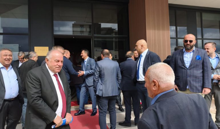 Isparta Ticaret Borsası’nda Büyük Yarış Başladı: İki Güçlü İsim Karşı Karşıya!