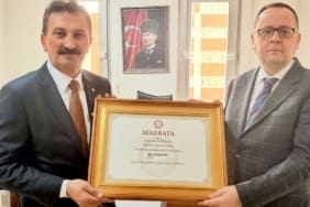 Isparta Ticaret Borsası’nda Hüdai Şahin Dönemi Resmileşti: Yeni Hedefler Belirlendi!