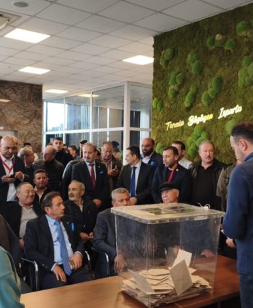 Isparta Ticaret Borsası’nda Hüdai Şahin’den Ezici Zafer! Güven Tazeledi