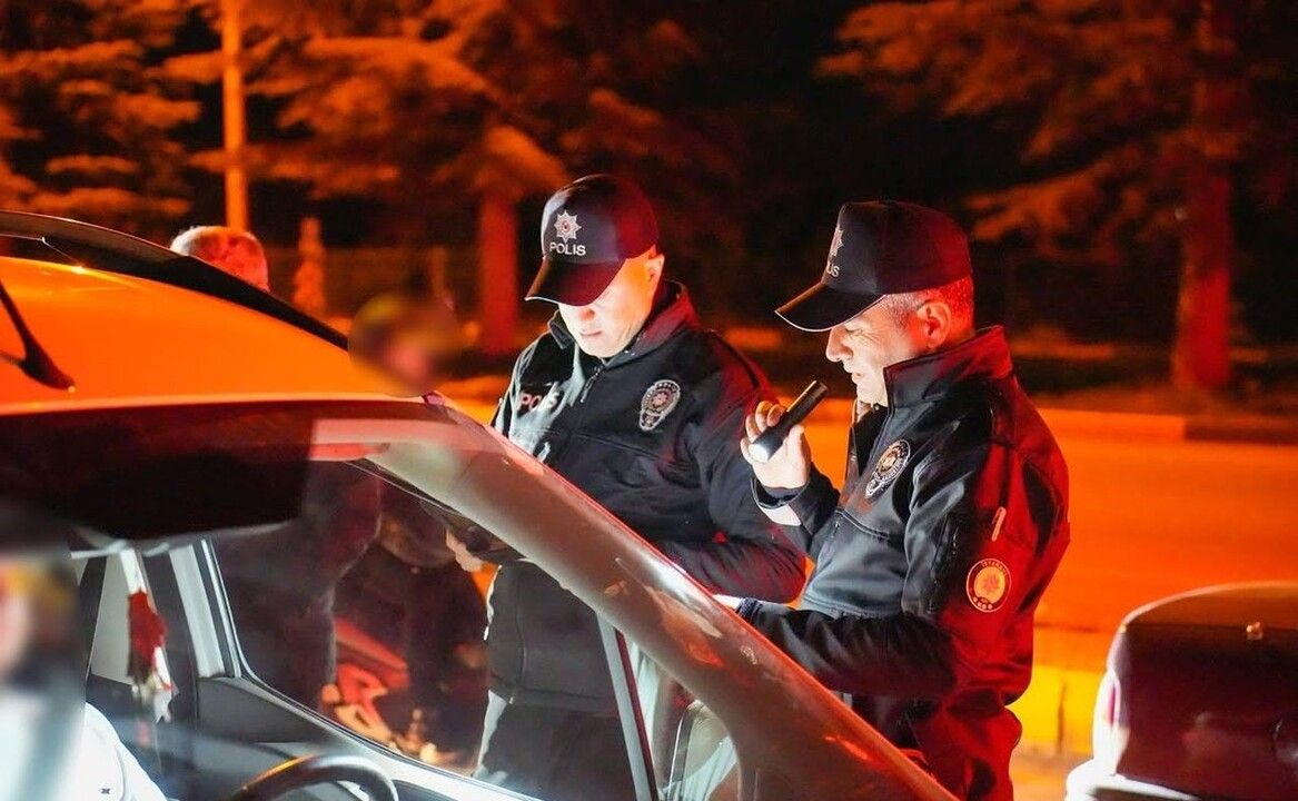 Isparta’da Asayiş Alarmı: Polis 3 Kritik Noktada Şok Denetim Yaptı!