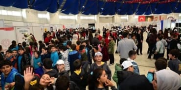 Isparta’da Bilim Rüzgarı! Halk Otobüsleri Öğrencileri Bilimfest’e Ücretsiz Taşıdı