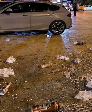 Isparta’da Çevre Katliamı! Toptancılar Sitesi Kavşağı Çöplüğe Döndü: Esnaf ve Vatandaş İsyan Etti