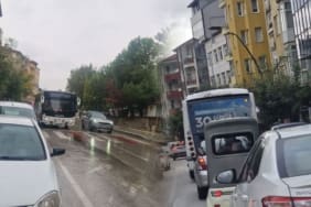 Isparta’da Çift Park Gerilimi: Esnaf İsyan Etti, Otobüsçüler Anlayış İstedi!