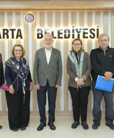Isparta’da Demirel Rüzgarı! Şevket Demirel’in Kızlarından Başkan Başdeğirmen’e Anlamlı Ziyaret