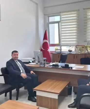 Isparta’da Eğitim Ateşi Yükseliyor: Müdür Ocak Sınıflara Girdi, Öğrencilerle Kalpten Sohbet Etti!