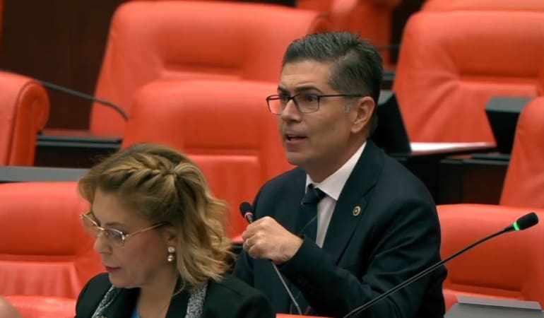 Isparta’da Elma Üreticisi Çıkmazda: “3 Liraya Bile Satamıyoruz, İflasın Eşiğindeyiz!”