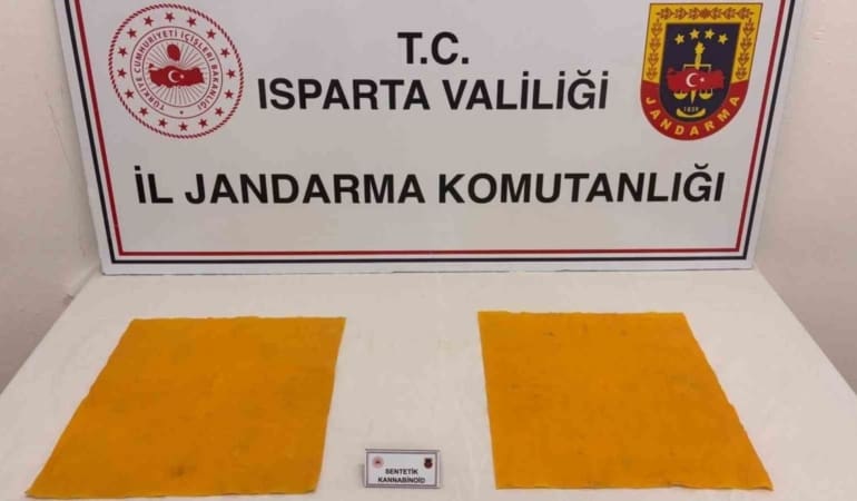 Isparta’da Jandarmadan Zehir Tacirlerine Darbe! Gönen’de 13 Bin Kullanımlık Sentetik Madde Ele Geçirildi, 1 Tutuklama