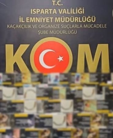 Isparta’da Kaçakçılığa Büyük Darbe! On Binlerce Bandrolsüz Makaron ve Sigara Ele Geçirildi