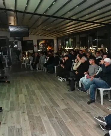 Isparta’da Milli Maç Coşkusu Doruktaydı: Dev Ekranda Tek Yürek Oldular!