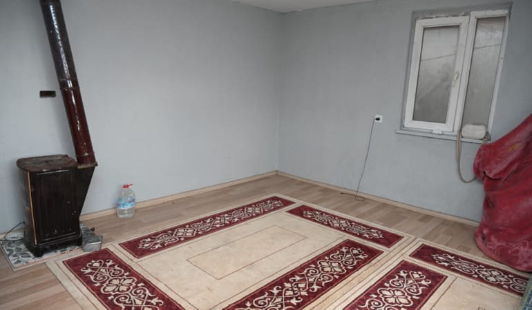 Isparta’da Yıkılan Evden Doğan Umut: Neşe Uçar’ın Hayatı Başkan Başdeğirmen Sayesinde Yeniden Kuruldu!