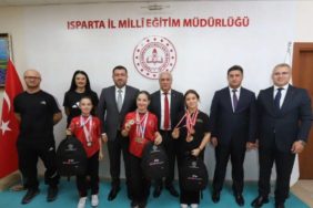 Isparta’nın Gururu Kadir Boylu Ortaokulu’ndan Türkiye’ye Damga Vuran Başarılar!