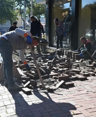 Isparta’nın Kalbi Cumhuriyet Caddesi’ne Konforlu ve Estetik Dokunuş!