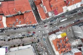 Isparta’nın Kalbinde Büyük Değişim: Cumhuriyet Caddesi’nde Kaldırım Yenileme Başlıyor, Trafik Tek Şeride Düşüyor!