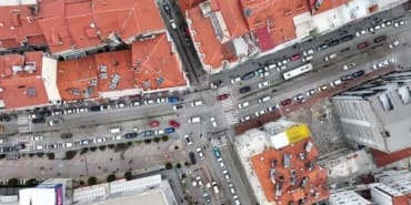 Isparta’nın Kalbinde Büyük Değişim: Cumhuriyet Caddesi’nde Kaldırım Yenileme Başlıyor, Trafik Tek Şeride Düşüyor!