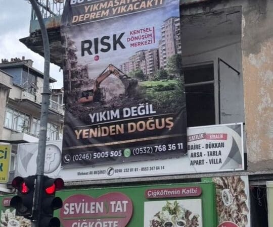 Isparta’nın Kalbindeki Çirkin Görüntüye Son: O Bina Yıkılıyor!