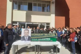 Isparta’yı Yasa Boğan Veda! SDÜ’nün Sevilen Hocası Gözyaşlarıyla Uğurlandı