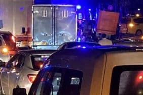 Keçiborlu’da Dehşet Veren Kaza: İşçi Midibüsü Tıra Çarptı, Yaralılar Var!
