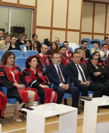 SDÜ Eczacılık’ta Beyaz Önlük Coşkusu: Geleceğin Sağlık Neferleri Göreve Hazır!