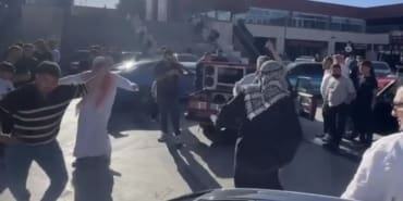 SDÜ Kampüsü’nde Eğlence Tavan Yaptı: Roman Havası ve Arap Kostümleriyle Renkli Anlar!